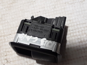 Mercedes Benz E-Class W207 (2009–2017) Trunk opening switch A2079050051 - 3