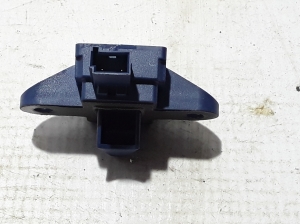 Mercedes Benz E-Class W207 (2009–2017) Airbagsensor A2128205026 - 2