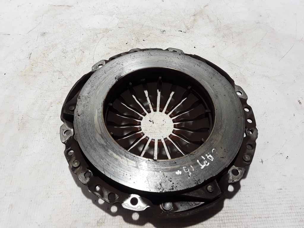 Used RENAULT Captur Clutch disc 302103699R