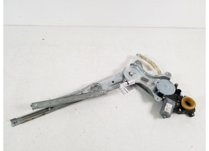 TOYOTA Corola Verso R1 (2004–2009) Aizmugurējo durvju logu pacēlājs 69830-0F020 - 3