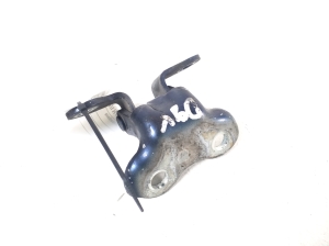 TOYOTA Corola Verso R1 (2004–2009) Rear side door upper hinge 68750-0F010 - 2