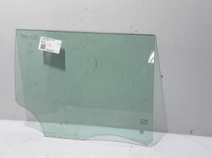   Rear side door glass  - 9825586480 