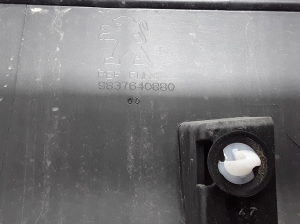 Peugeot 2008 P24 (2019–2026) Rear side door molding 9837640880 - 4