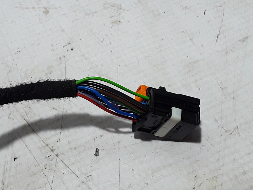 Used Peugeot 2008 Side mirror and its details 98271329XT