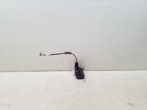 Opel Zafira B (2005–2014) Rear side door lock 13210739 - 2