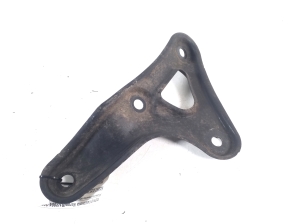 TOYOTA Corola Verso R1 (2004–2009) Priekšējā apakšrāmja cita detaļa 52257-02020 - 2