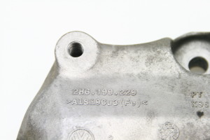  Engine holder 