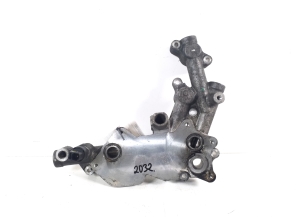 TOYOTA Corola Verso R1 (2004–2009) Õlijahuti hoidik 15781-26010 - 3