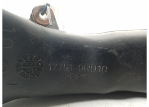 TOYOTA Corola Verso R1 (2004–2009) Luftansaugschlauch 17751-0R010 - 3