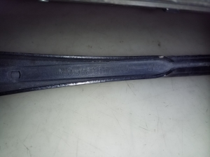 Opel Vectra C (2002–2008) Esiklaasi puhasti hoob 09185812 - 2