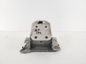 TOYOTA Corola Verso R1 (2004–2009) Front bumper reinforcement damper 57014-0F010 - 2