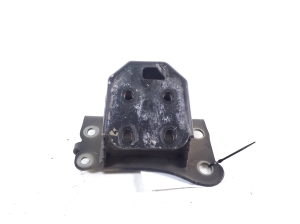 TOYOTA Corola Verso R1 (2004–2009) Front bumper reinforcement damper 57013-0F010 - 3