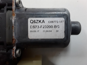 Ford Mondeo V (2014–2018) Esiukse aknatõstuki mootor DS73F23200BG - 3
