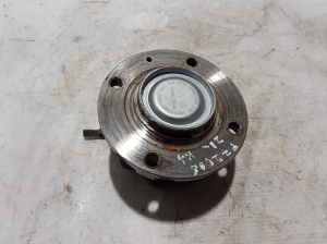  Rear hub 