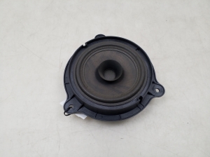   Rear side door speaker 