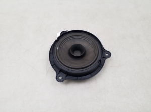   Rear side door speaker 