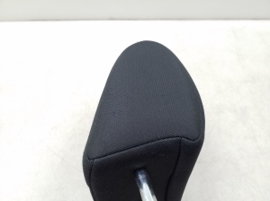 NISSAN Qashqai (2006–2013) Front seat headrest - 5