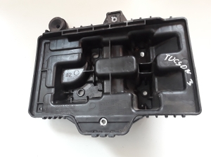 Hyundai Tucson (2015–2026) Batteriehalter 37150D3000