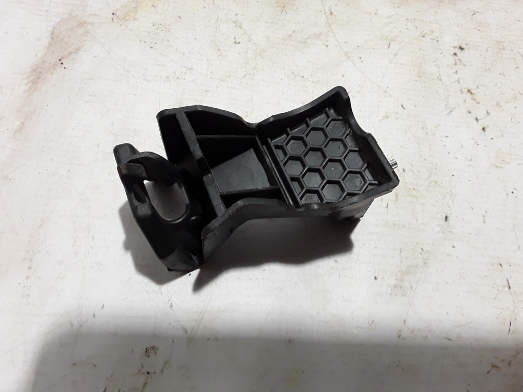 Used Peugeot 2008 Headlamp holder 9828281380