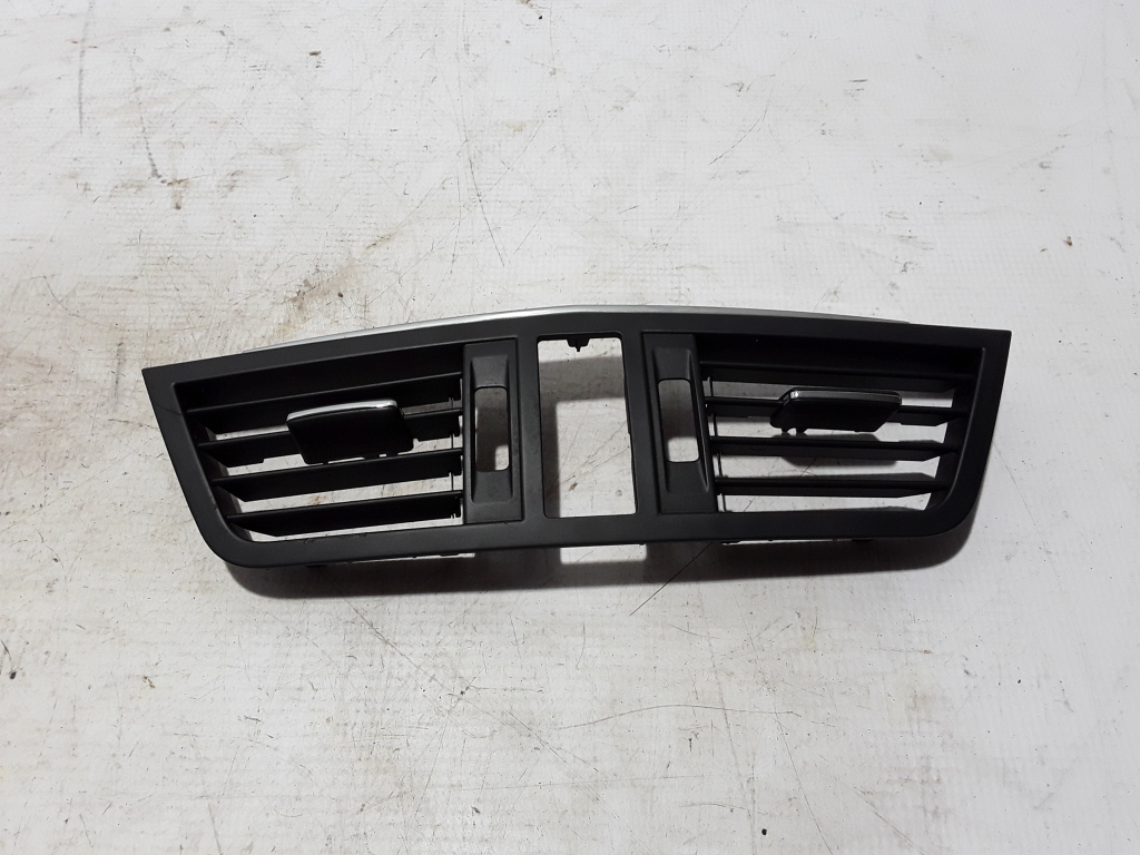 Mercedes Benz E-Class W207 (2009–2017) Dashboard air vent grilles 251922004 Mercedes Benz E-Class W207 (2009–2017) Dashboard air vent grilles 251922004
