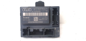 Boîtier de commande de porte avant - 4F0 959 793E