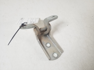 TOYOTA Hilux (2005–2015) Rear side door lower hinge 68780-02020 - 2