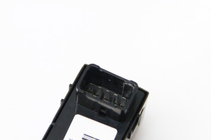 Hyundai i40 (2011–2026) Rear side door window switch 935803Z000 - 4