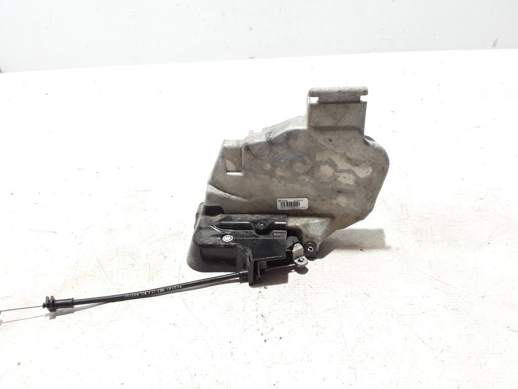 VOLVO V50 1 generation (2003-2012) Right Side Sliding Door Lock 30799336 22474110