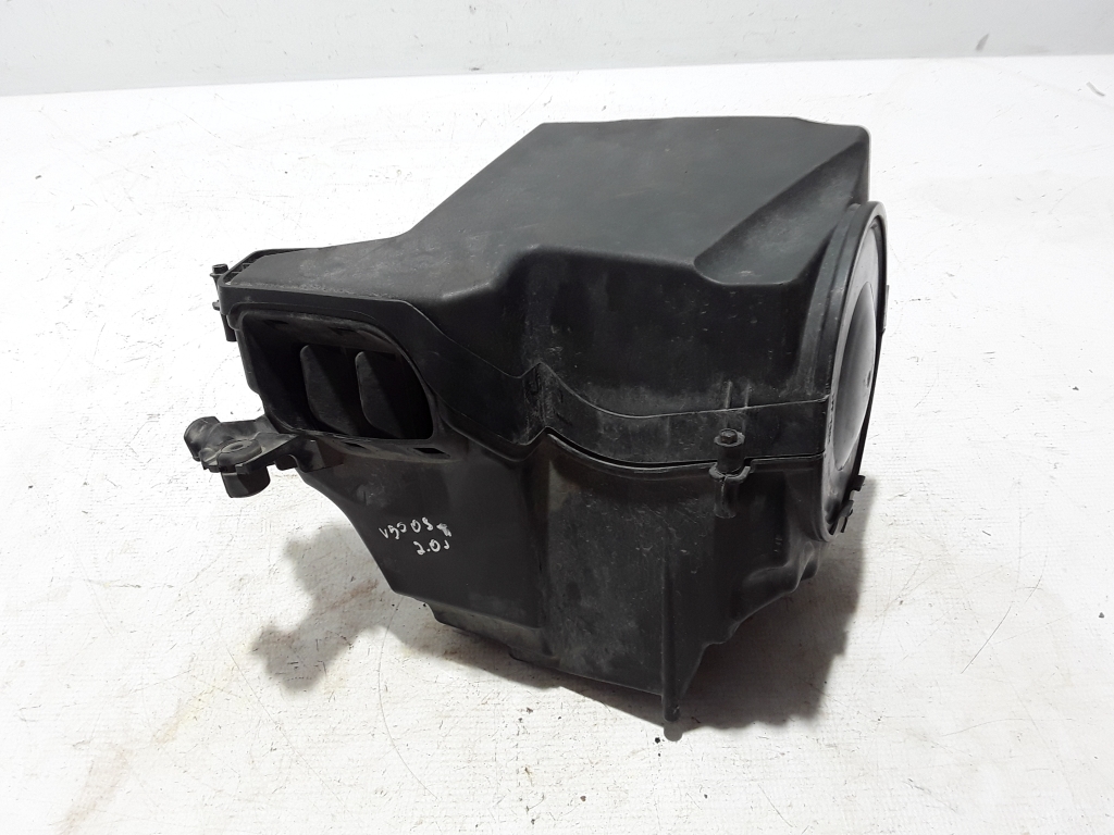 Used VOLVO V50 Air filter housing 31261507