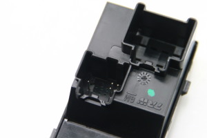 Opel Astra J (2009–2017) Rear side door window switch 13301886 - 2