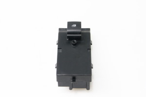 Rear side door window switch - 13301886