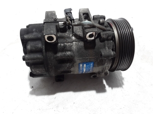   Air conditioner compressor 