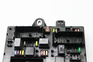 Opel Astra J (2009–2017) Kaitsmekarp salongis 13302301 - 3