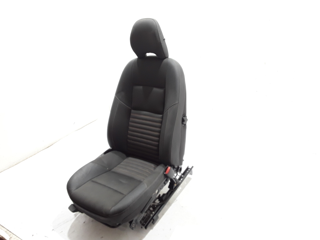 Used VOLVO V50 Front seat and its components