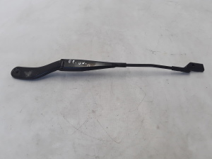  Windshield wiper blade 