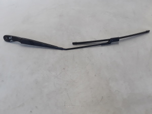   Windshield wiper blade 