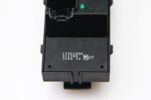 Opel Astra J (2009–2017) Rear side door window switch 13301886 - 2