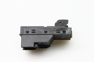 Opel Astra J (2009–2017) Rear side door window switch 13301886 - 4