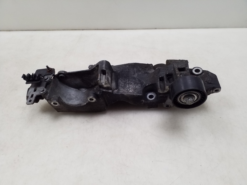 NISSAN Qashqai 1 generation (2007-2014) Alternátor felfüggesztés 8200527320C 24931538