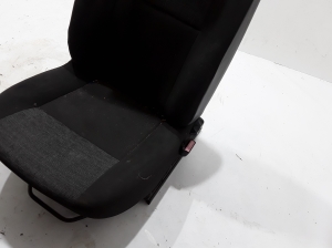 Dacia Duster (2010–2017) Front seat and its parts - 2