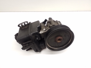   Power steering pump 