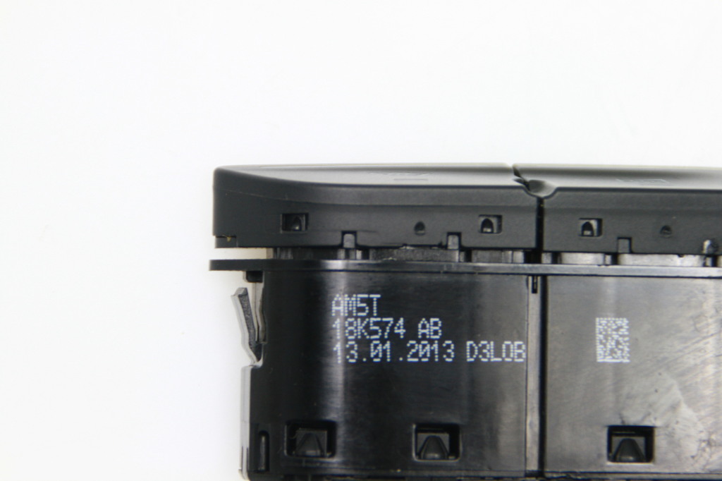 FORD Focus 3 generation (2011-2020) Priekinio stiklo šildymo mygtukas (jungtukas) AM5T18K574AB 25208120