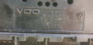 Volkswagen Passat B5 (1997–2005) Heater control panel 3B1 907 044 H - 2