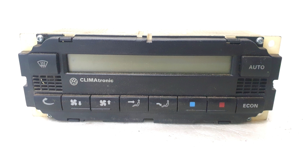 Volkswagen Passat B5 (1997–2005) Heater control panel 5HB 007 617-02 Volkswagen Passat B5 (1997–2005) Heater control panel 5HB 007 617-02