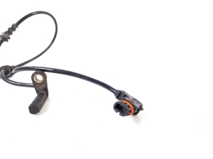 Mercedes Benz C-Class 204 (2007–2014) ABS-Sensor vorne A2045400117 - 2