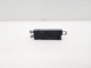 AUDI A6 C6 (2004–2011) Antenna amplifier 4F9035225A - 3