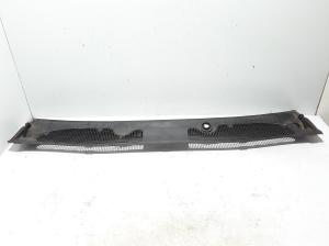   Wiper cowl trim panel  - 668110003R 