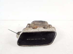 Mercedes Benz R-Class 251 (2006–2017) Endrohrblende A2214903527 - 3