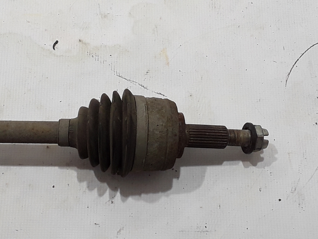 RENAULT Megane 3 generation (2008-2020) Front Left Driveshaft 391013387R 22474178