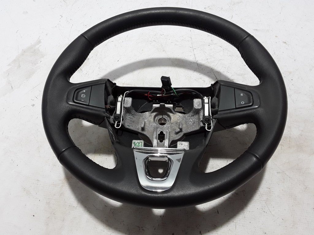 Used RENAULT Megane Steering wheel 484003397R